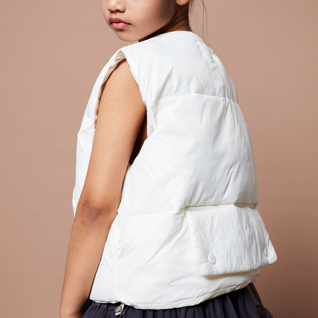 Perle Blanche Gilet "White Pearl Gilet"
