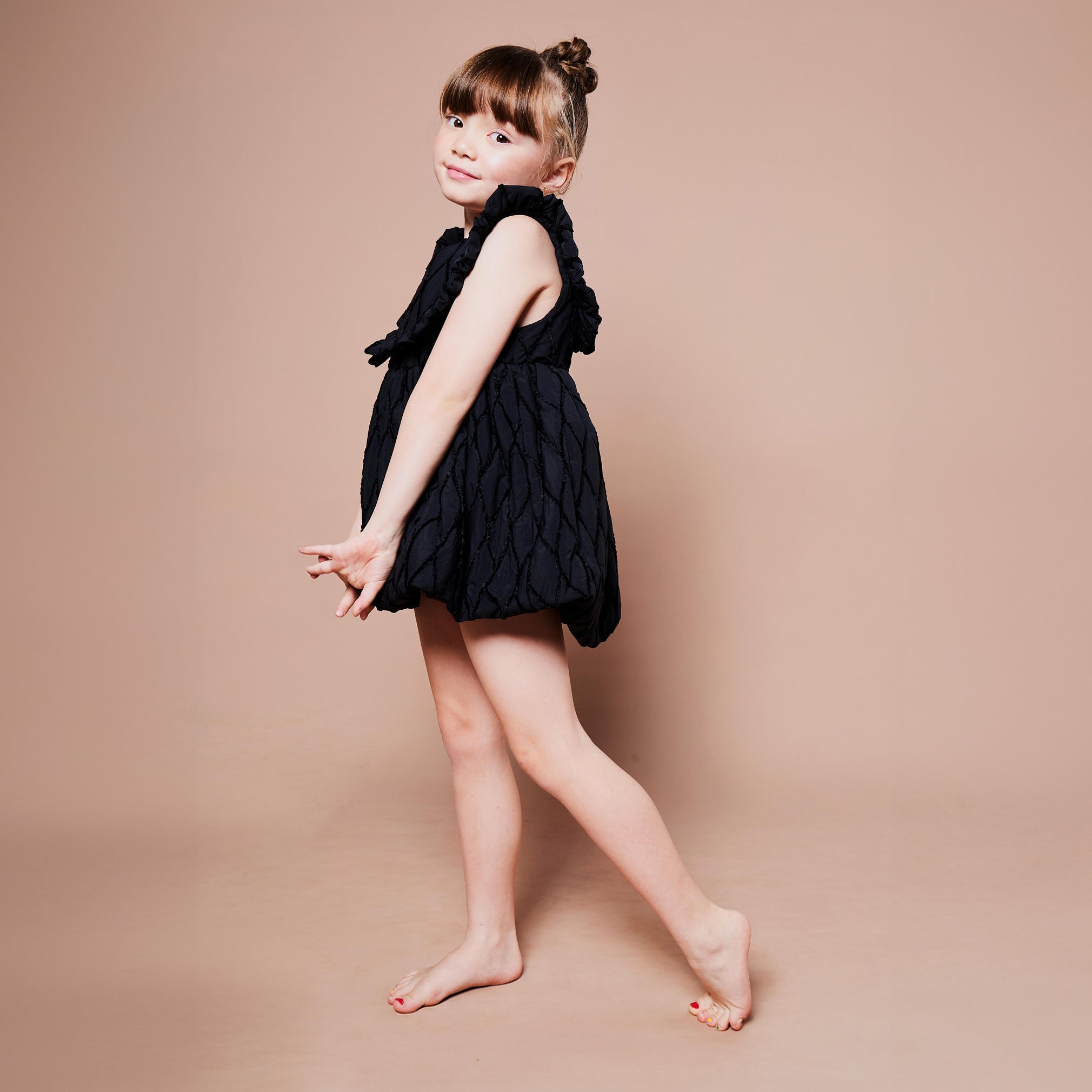 Noir Étoile Robe "Black Star Dress"